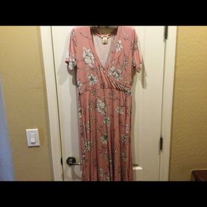Matty M v-neck soft flowy wrap dress